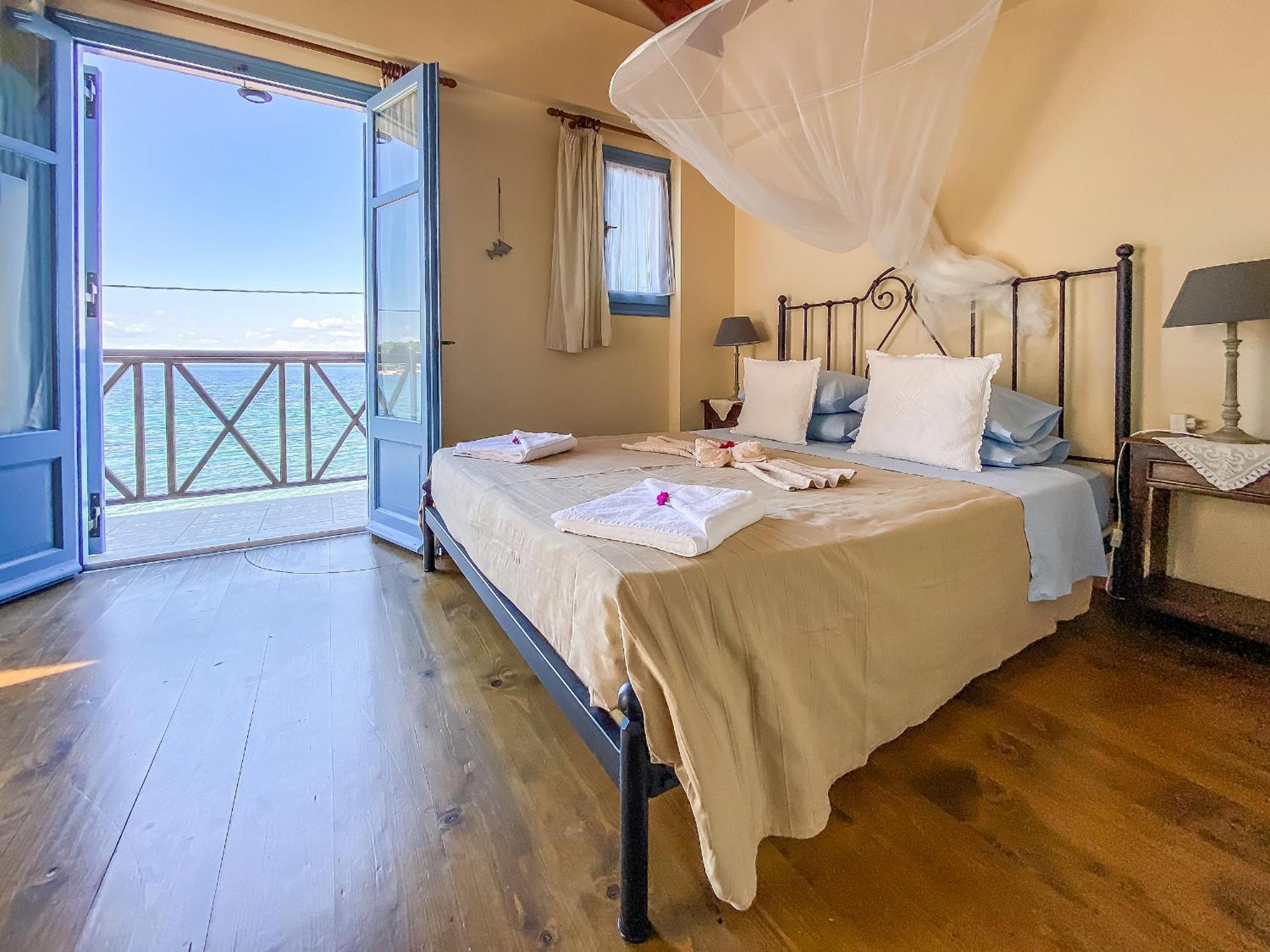 Kyparissis Beach Houses Skala Mistegnon 외부 사진
